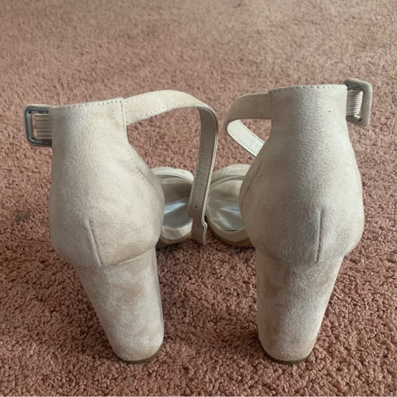 Chelsea Moreland high heels size 7 - Picture 2 of 6